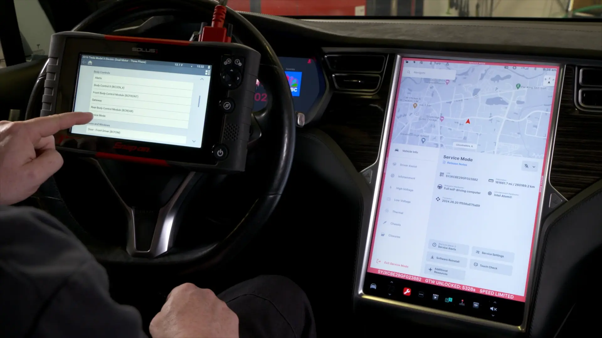 Snap-on SOLUS+ with current software showing specific and comprehensive instructions on hwo tu se the dash display feature